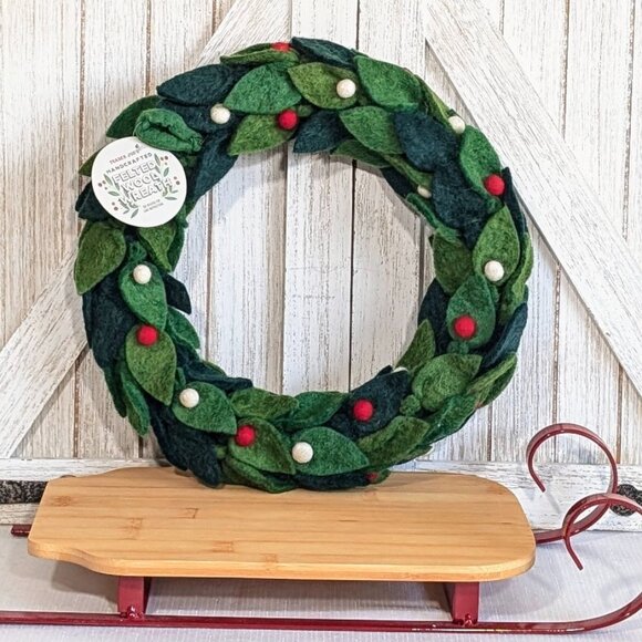 🎄Trader Joe's Handcrafted Felted Wool Christmas Wreath Holiday Decor 2025 NEW - Picture 2 of 4